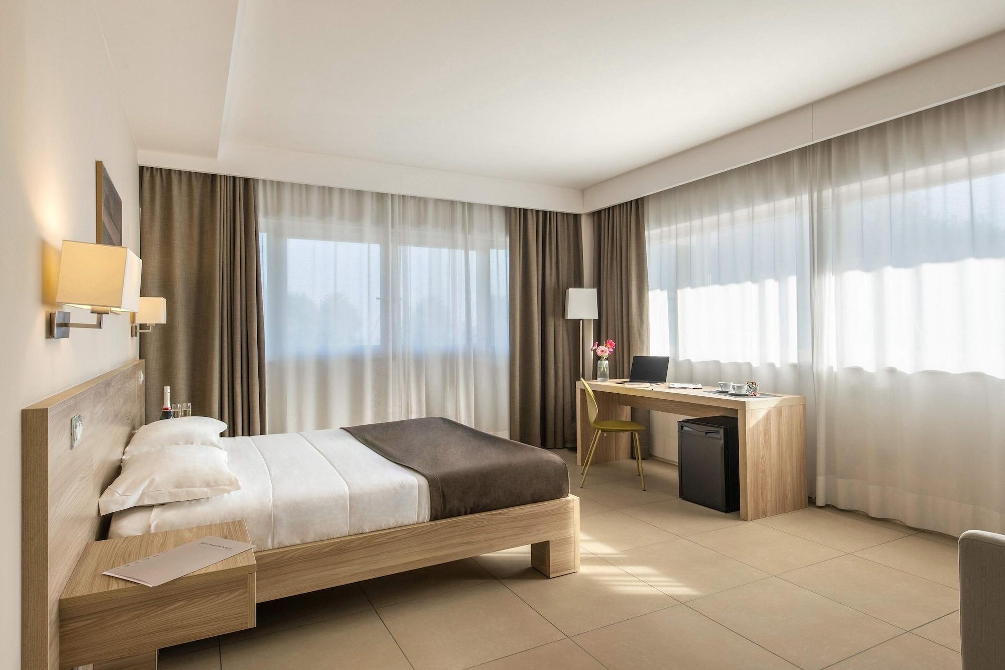 Hotel Dimorae Rooms And Suites - Apartments Civitanova Marche Kültér fotó