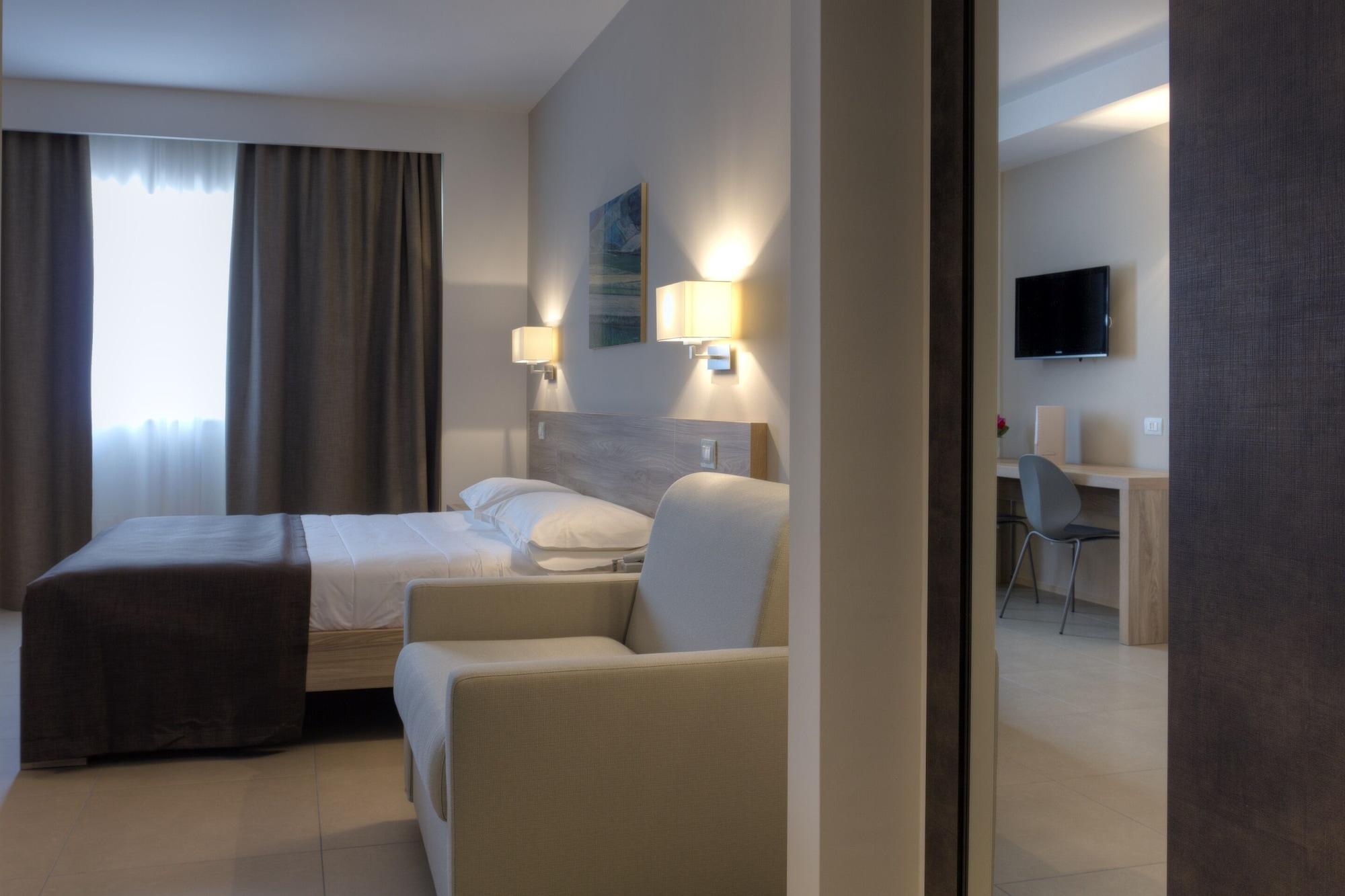 Hotel Dimorae Rooms And Suites - Apartments Civitanova Marche Kültér fotó