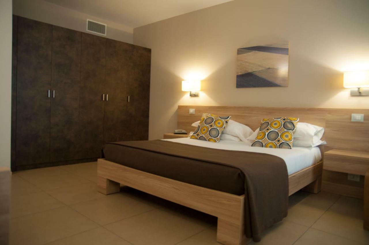 Hotel Dimorae Rooms And Suites - Apartments Civitanova Marche Kültér fotó