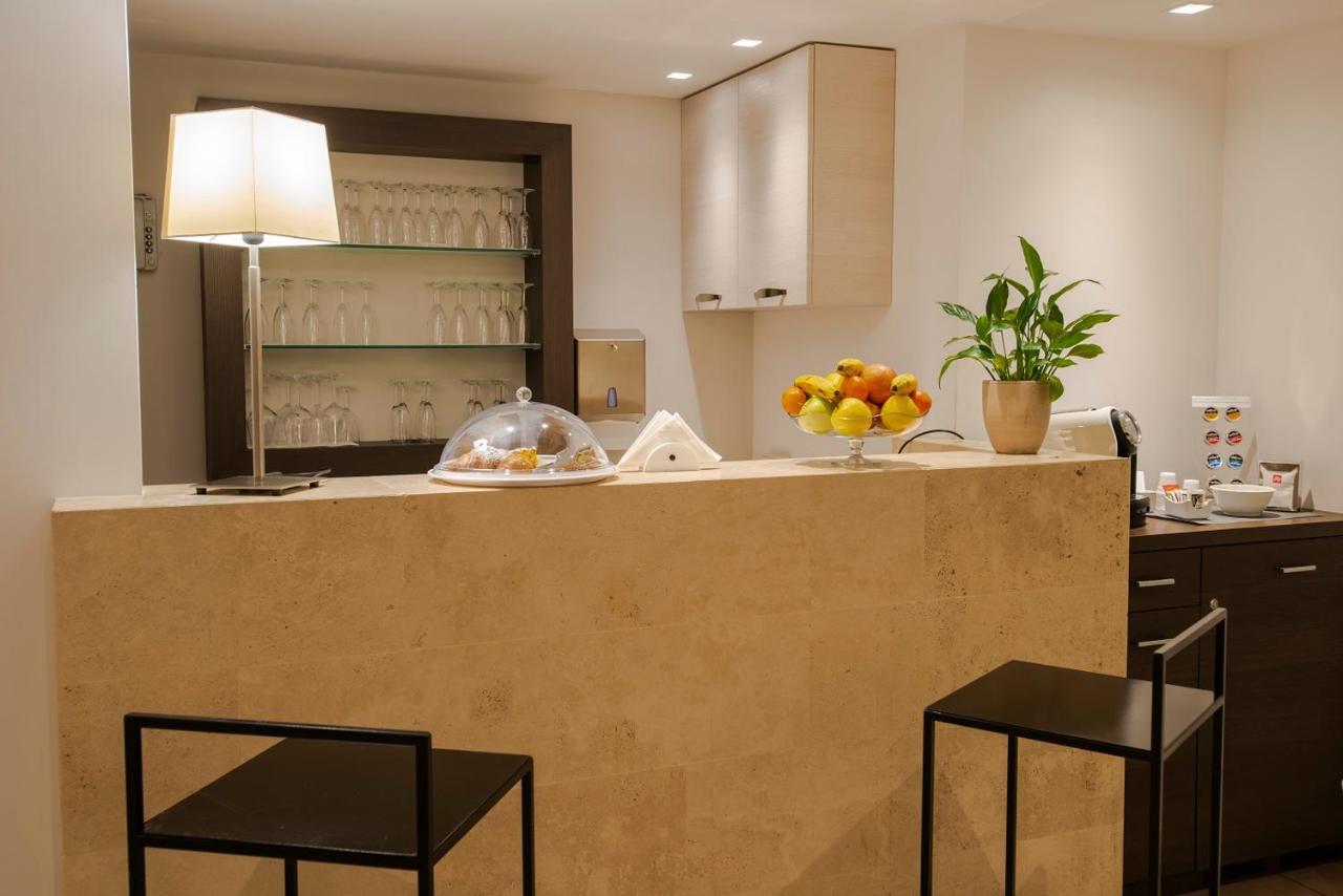 Hotel Dimorae Rooms And Suites - Apartments Civitanova Marche Kültér fotó
